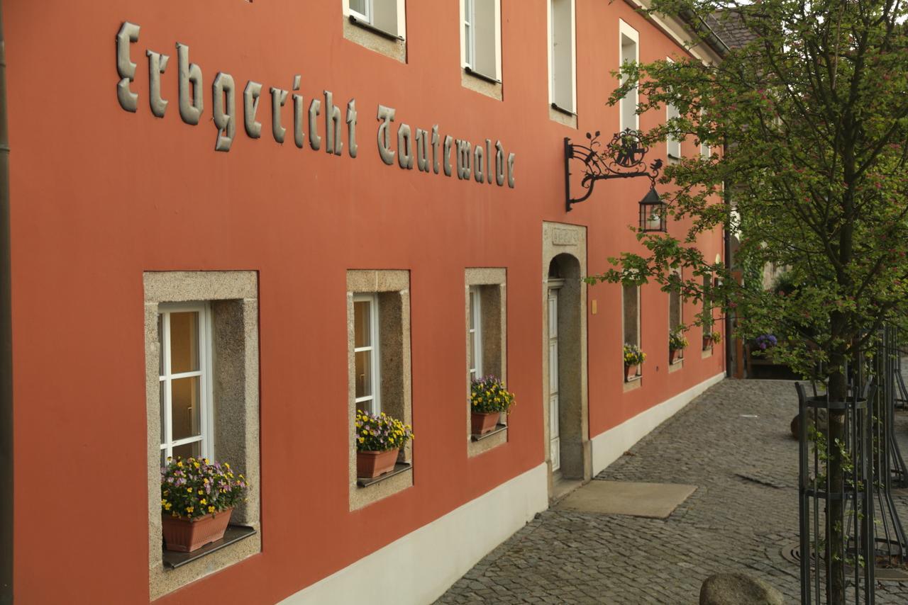 Landidyll Hotel Erbgericht Tautewalde ヴィルテン エクステリア 写真